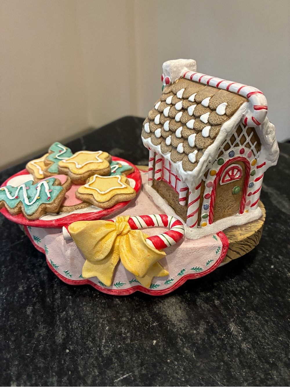 Colonial Home Candle Topper for Oval Jar Top Holiday Treat 22oz